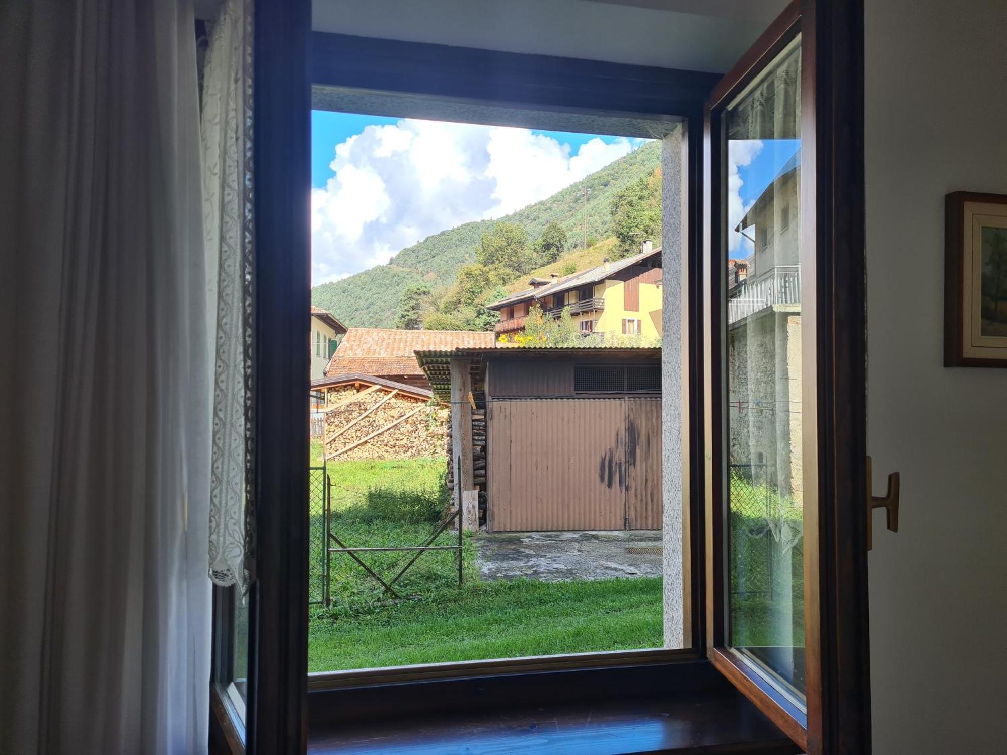 Bioledro Casa Lena Apartment Mezzolago Luaran gambar